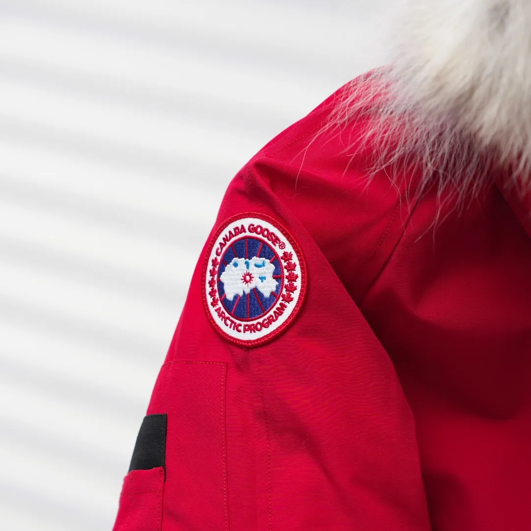 P720 CANADA GOOSE丨Canada Goose 01 Pilot Hooded Down Jacket Color: Chinese Red Size: XS-XXL